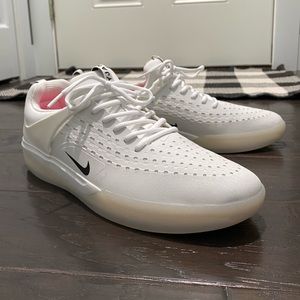 NIKE NYJAH 3